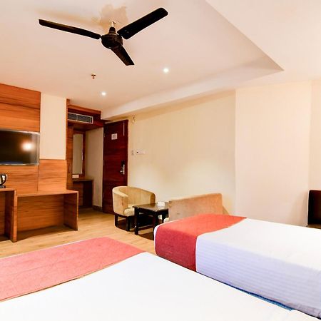 Hotel King'S Crown Καλκούτα Εξωτερικό φωτογραφία