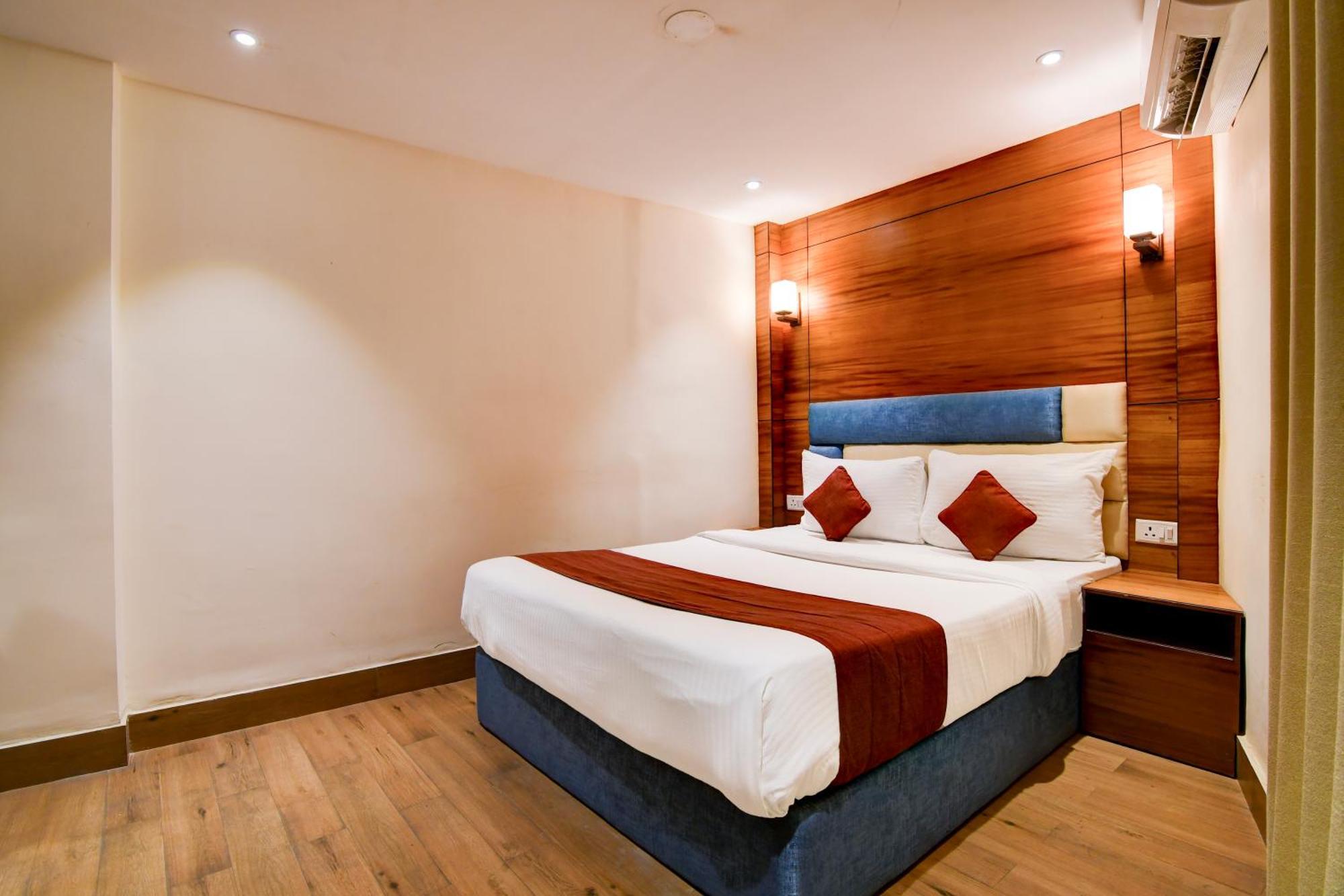 Hotel King'S Crown Καλκούτα Εξωτερικό φωτογραφία