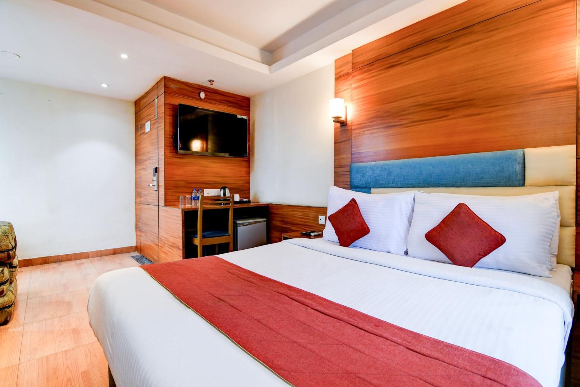 Hotel King'S Crown Καλκούτα Εξωτερικό φωτογραφία